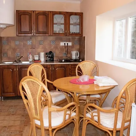 Gyoengyoem Apartman Balatonalmádi Exteriér fotografie